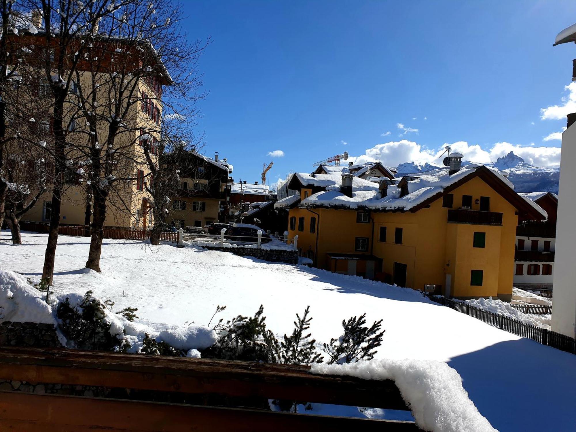 Luminoso Ed Accogliente, Centralissimo Appartamento Indipendente Cortina d'Ampezzo Ngoại thất bức ảnh